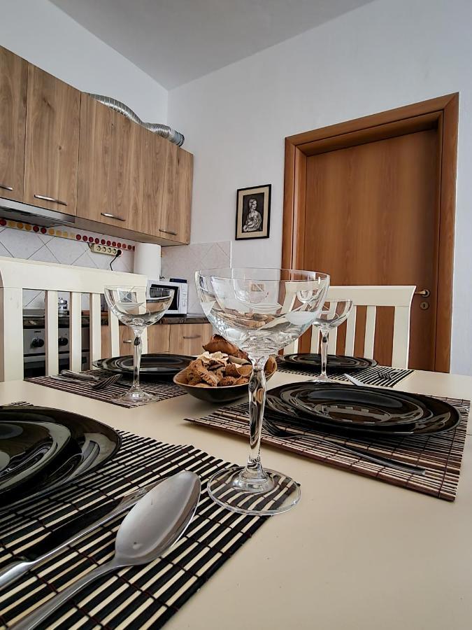 Cozy Central In The Heart Of Appartamento Tirana